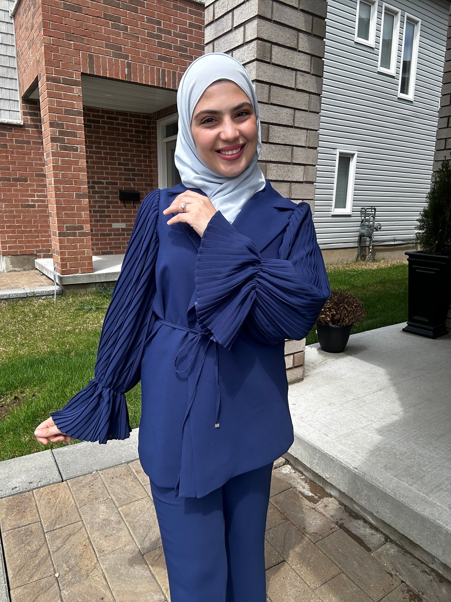 Dressy Blazer & Pants Set (Navy and Beige)