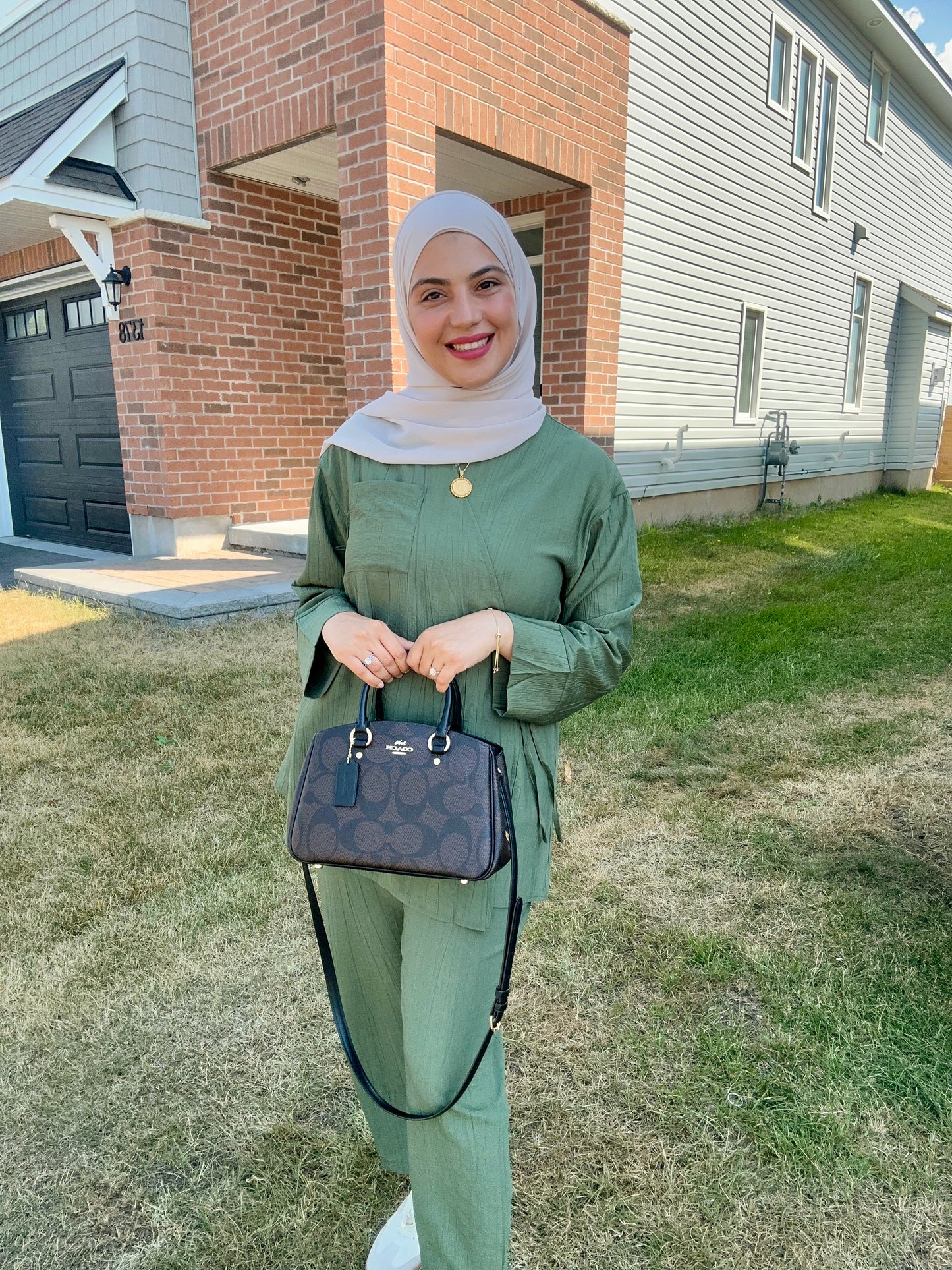 Lily Set - طقم ليلي  (Olive Green color)